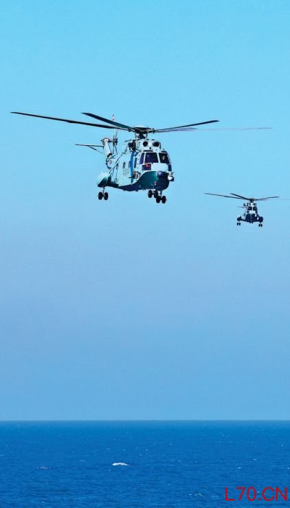 海军航空大学某团开展飞行训练